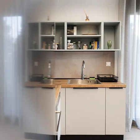 Cozy In Kalamaria, Appartement *