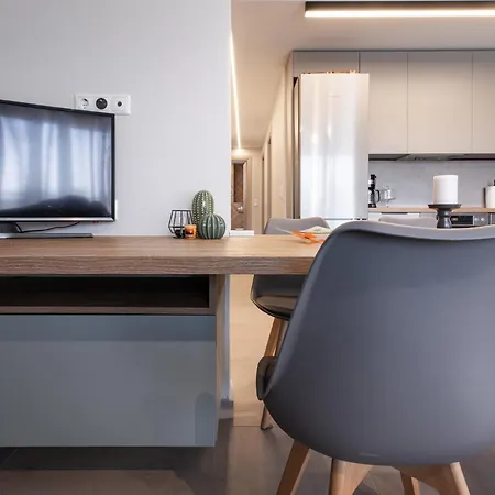 Appartement Cozy In Kalamaria, *