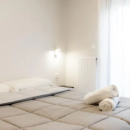 Cozy In Kalamaria, Appartement *